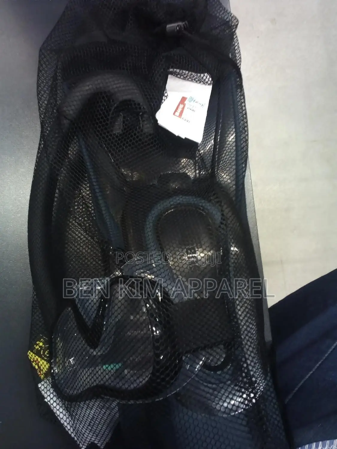 Water Sports Snorkeling Kit Fins Mask and Snorkel With Bag