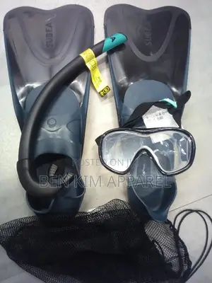 Water Sports Snorkeling Kit Fins Mask and Snorkel With Bag