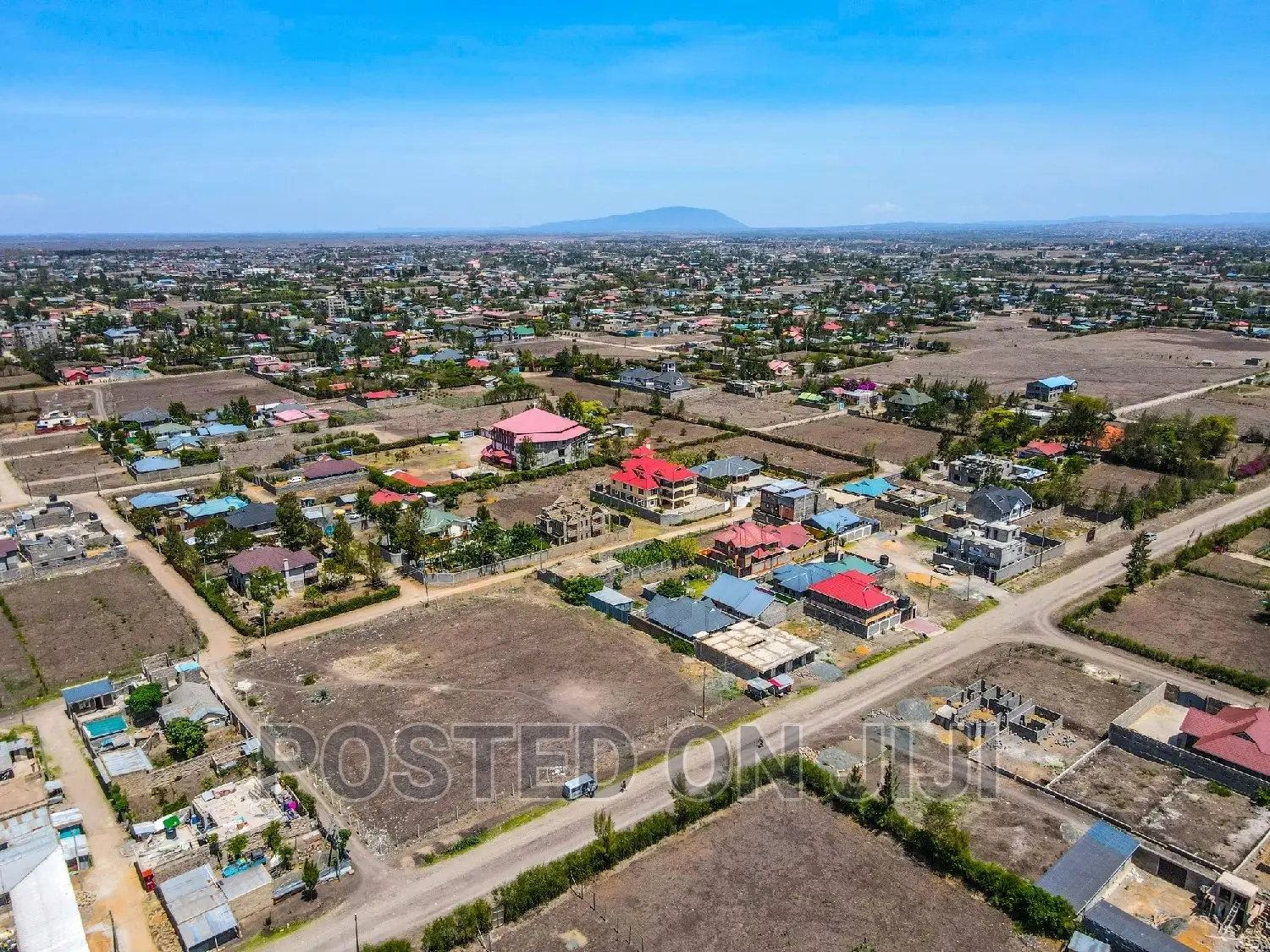 Commercial Plots in Kamulu. ^Em