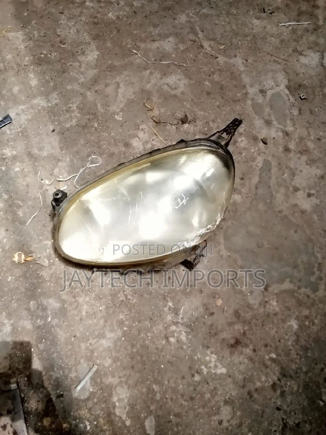 Nissan March Headlamp