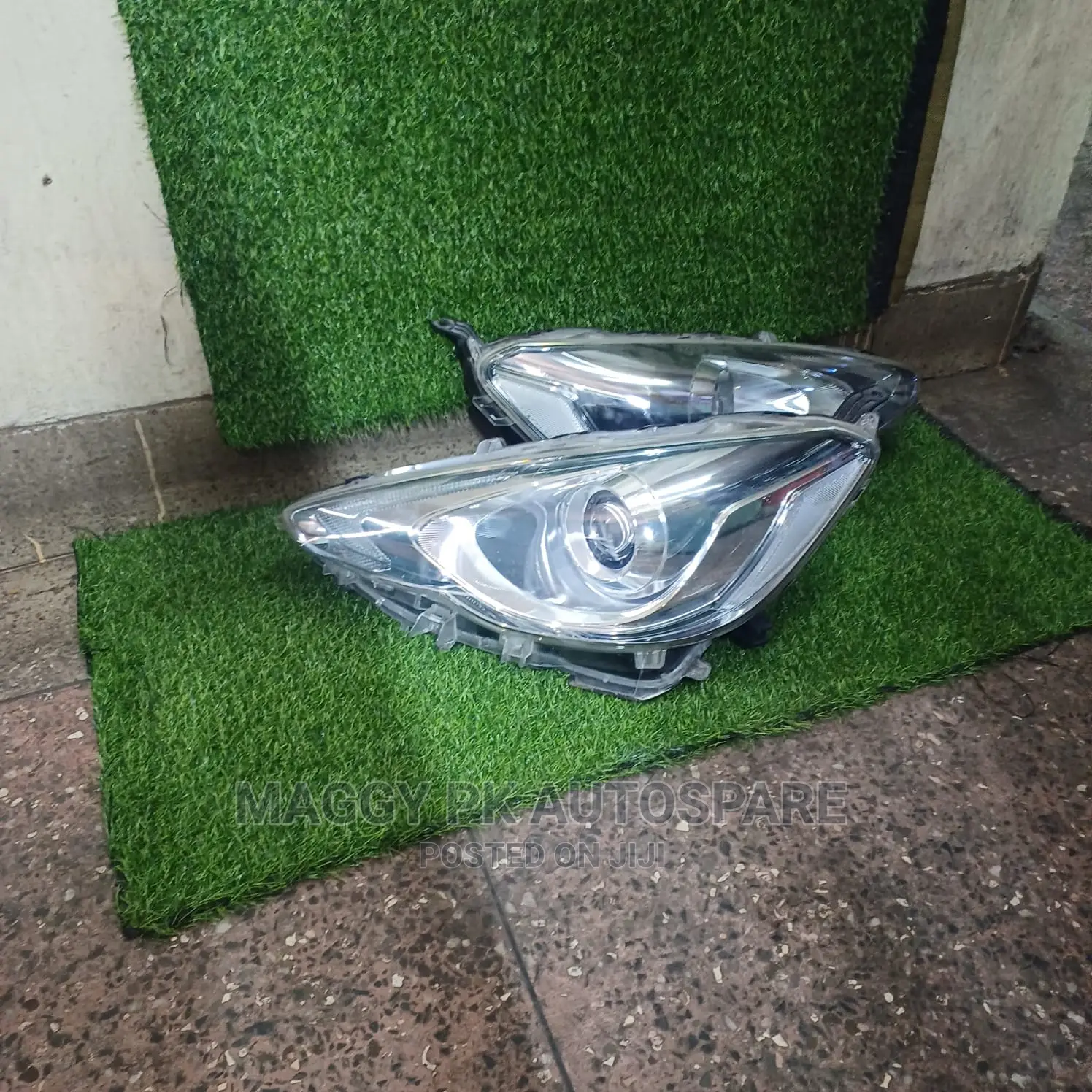 Toyota Aqua New Headlight Xenon