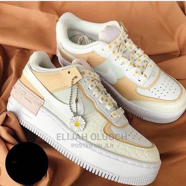 Airfoce 1 Shadow - thumbnail 3