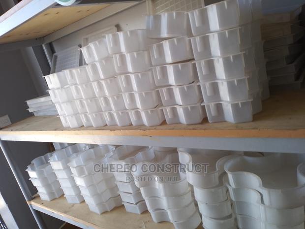 Strong New Cabro Moulds - thumbnail 4