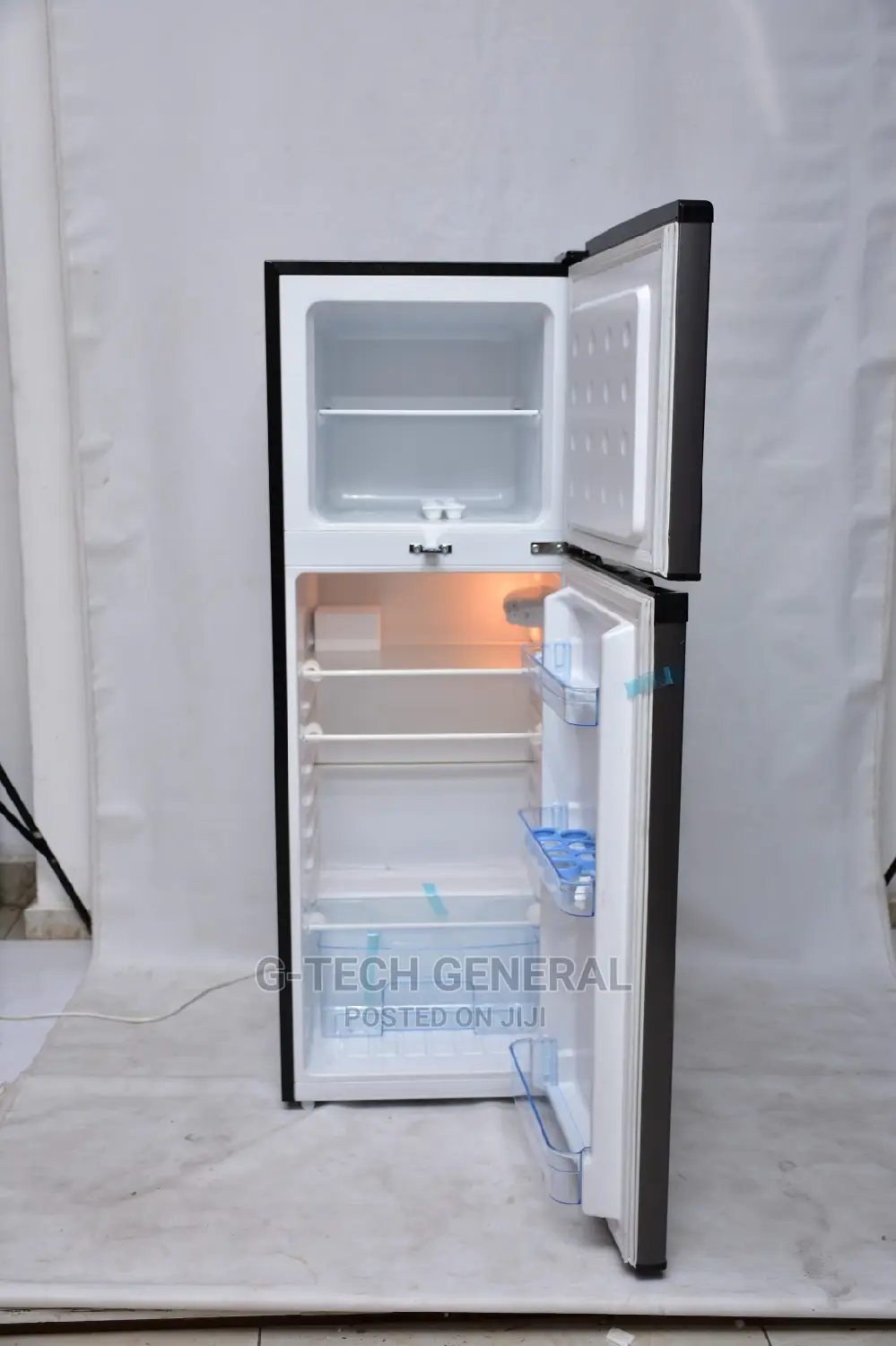 Von Vart-19dhs Double Door Fridge 136l - Silver