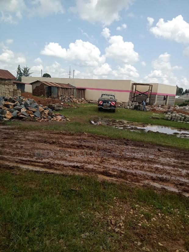 1/8 Plots Langas Less Than 200metres From Tarmac