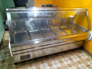 Meat Chiller Display (With Curved Display Glass).
