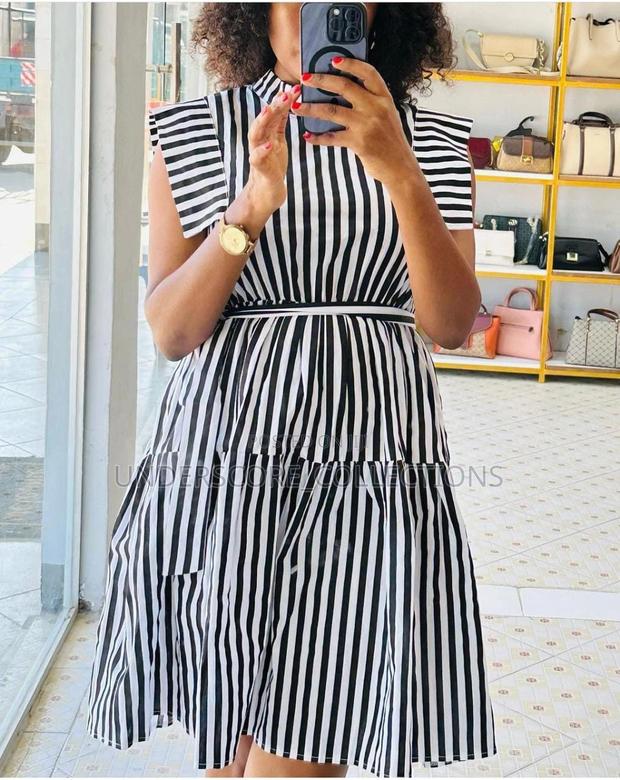 Stripped Ladies a Dresses - thumbnail 2