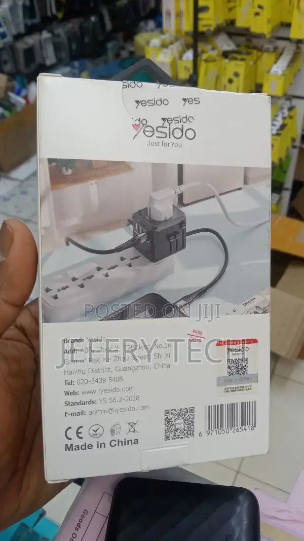 Yesido MC-10 3 USB + 1 USB-C Port Universal Travel Adapter