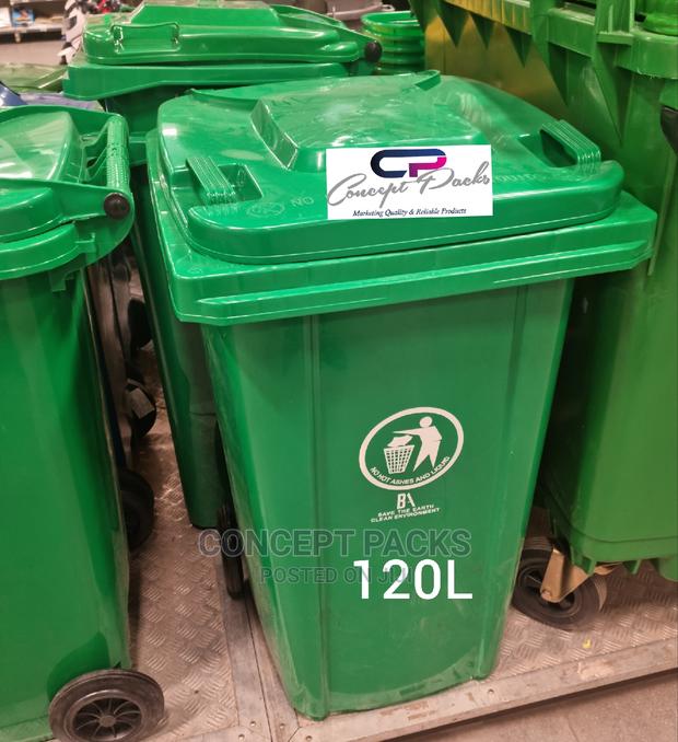 120ltrs Green Garden Bin With Wheels.