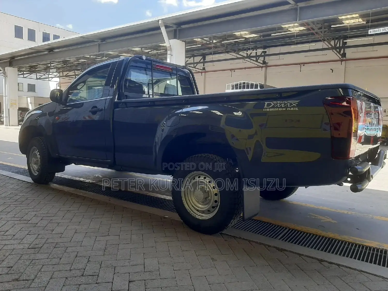 New Isuzu D-MAX 2023 Gray