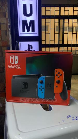 Nintendo Switch - thumbnail 2