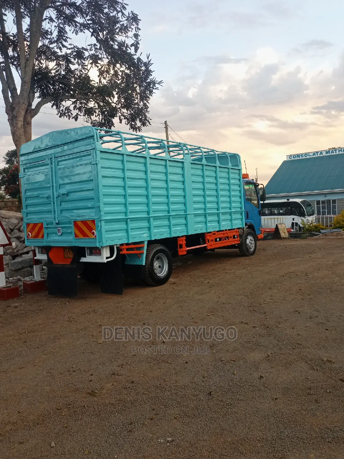 Isuzu NQR Kichwa Ngombe