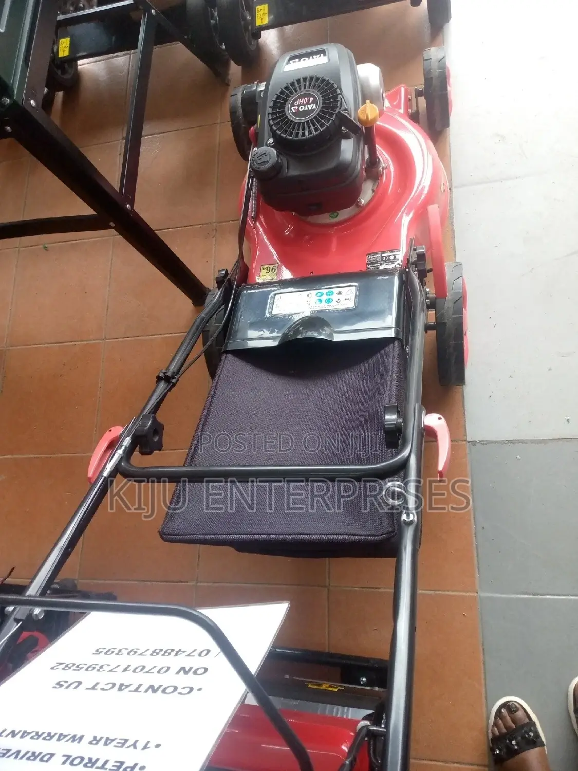 Lawnmower 4hp,Petrol and One Year Warranty