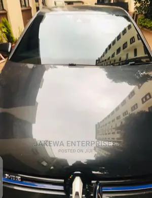 Professional Llumar / 3M Tint Film With a 5 Year Warrant