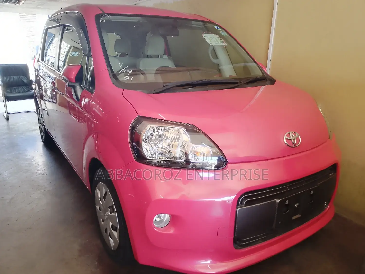 Toyota Porte 2016 Pink