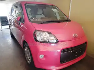 Toyota Porte 2016 Pink