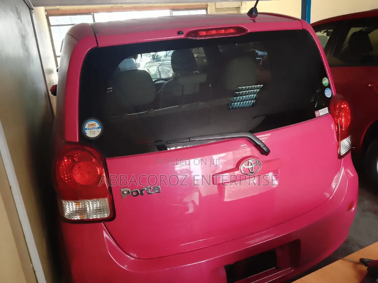 Toyota Porte 2016 Pink