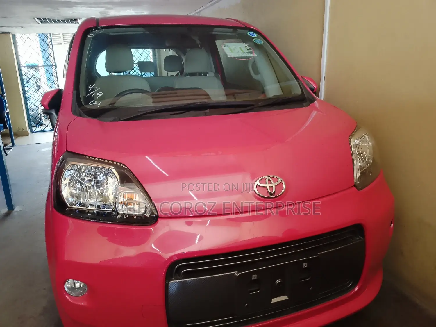Toyota Porte 2016 Pink