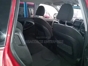 Toyota RAV4 2016 Red