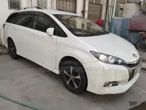 Toyota Wish 2012 White
