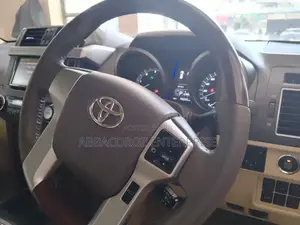 Toyota Land Cruiser Prado 2017 Red