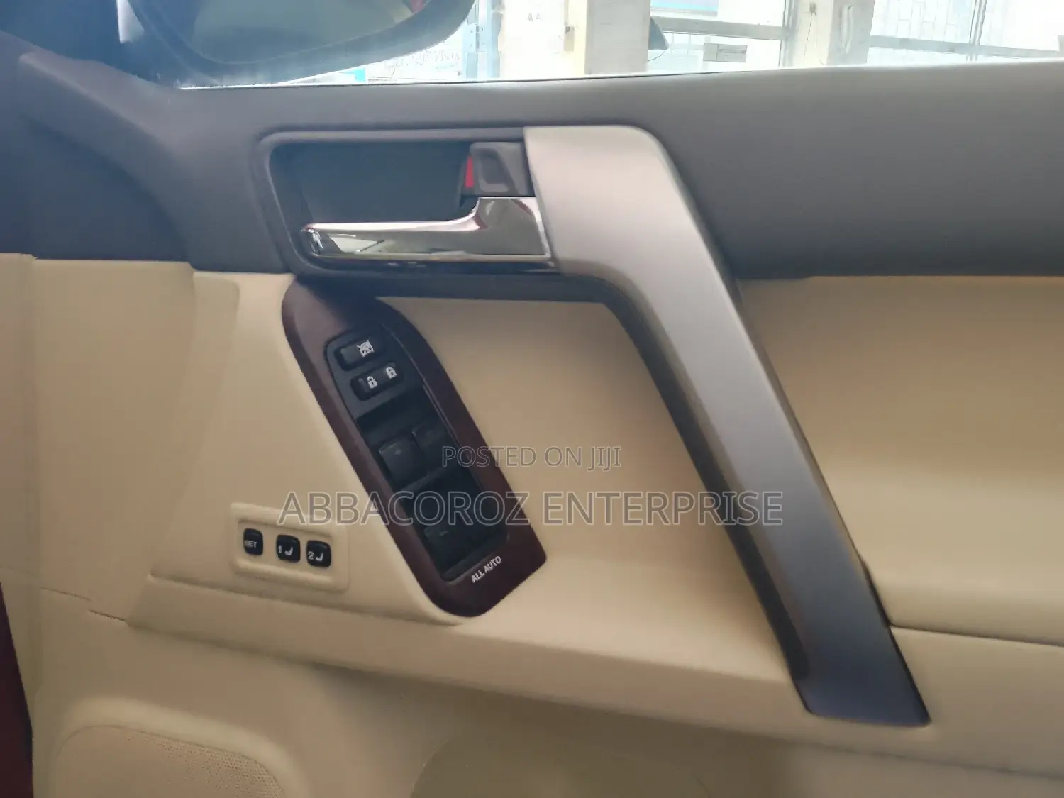 Toyota Land Cruiser Prado 2017 Red