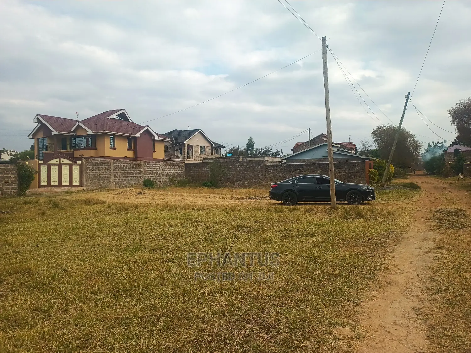 Residential Plot in Kenyatta Road