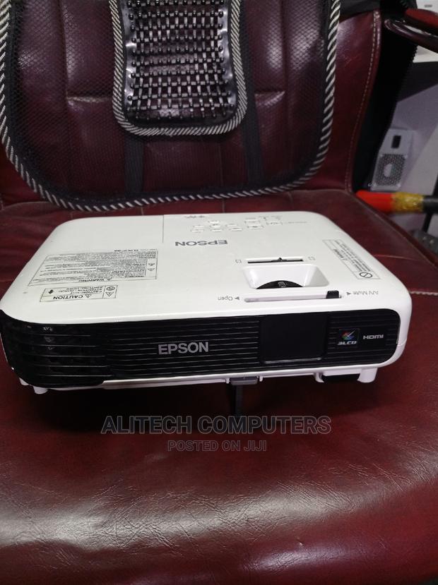 Epson Eb-S04 Projectors - thumbnail 4