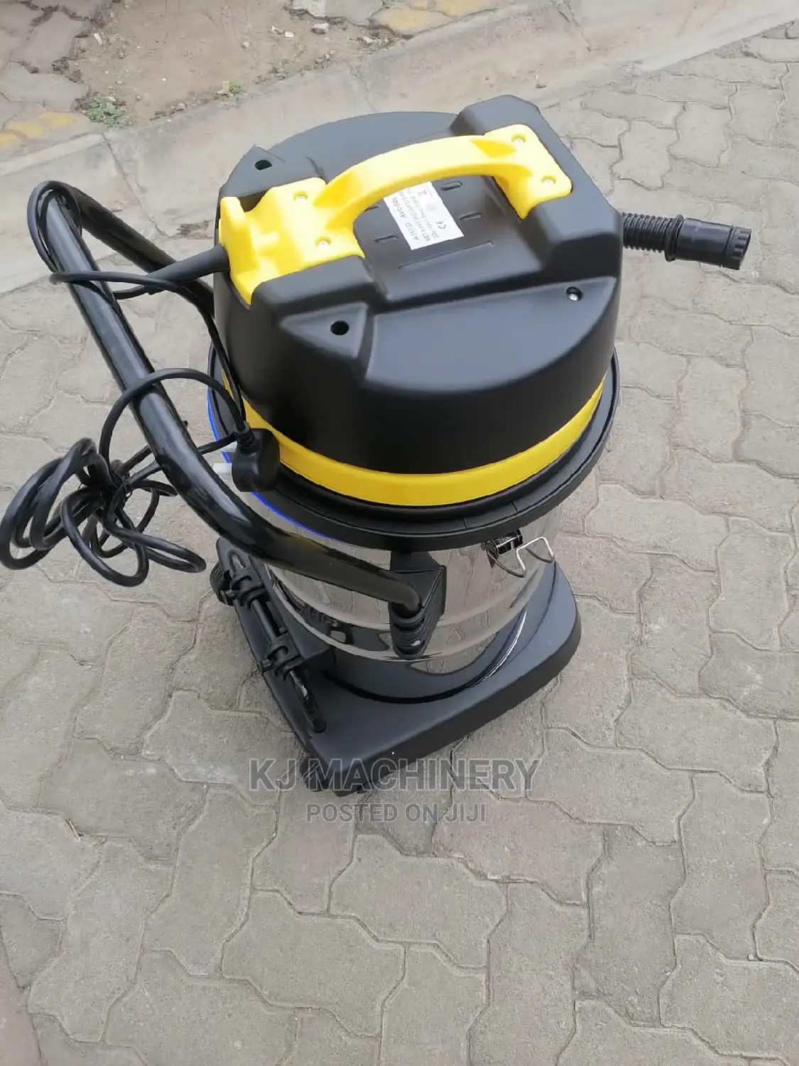Wet and Dry Vacuum Cleaner-50litres-220v-240v