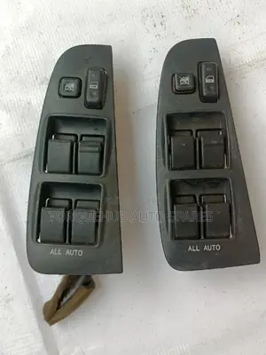 Toyota Avensis Main Door Switch