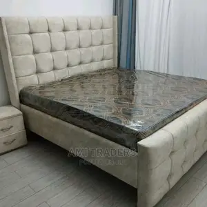 Queen Size Luxury Chester Bed