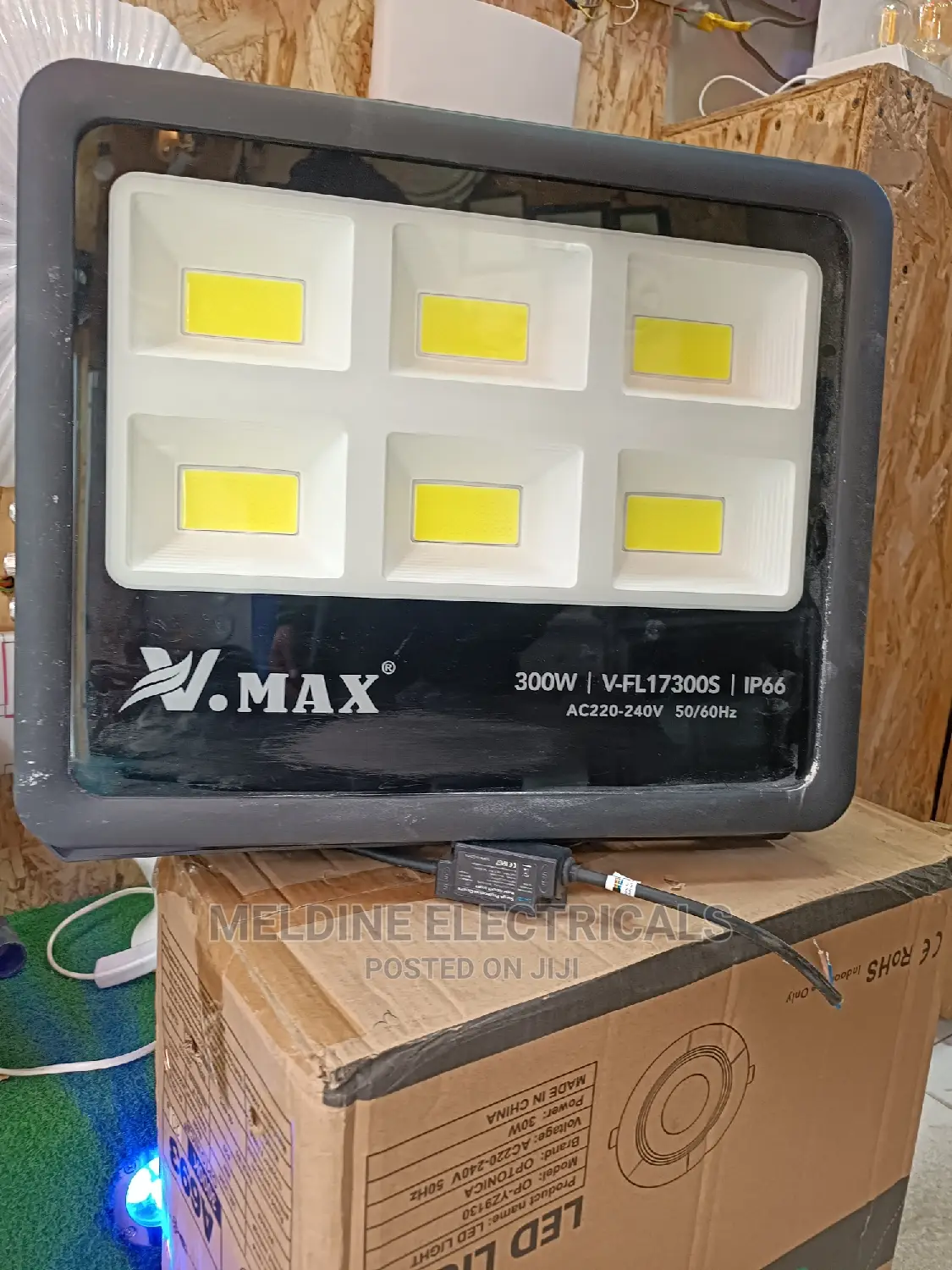 300watts AC Floodlight Max