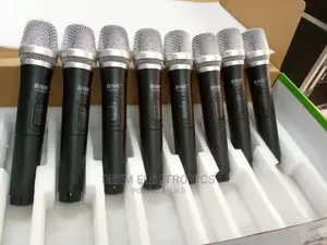 BNK Professional Wireless UHF. 8 Mics Channels
