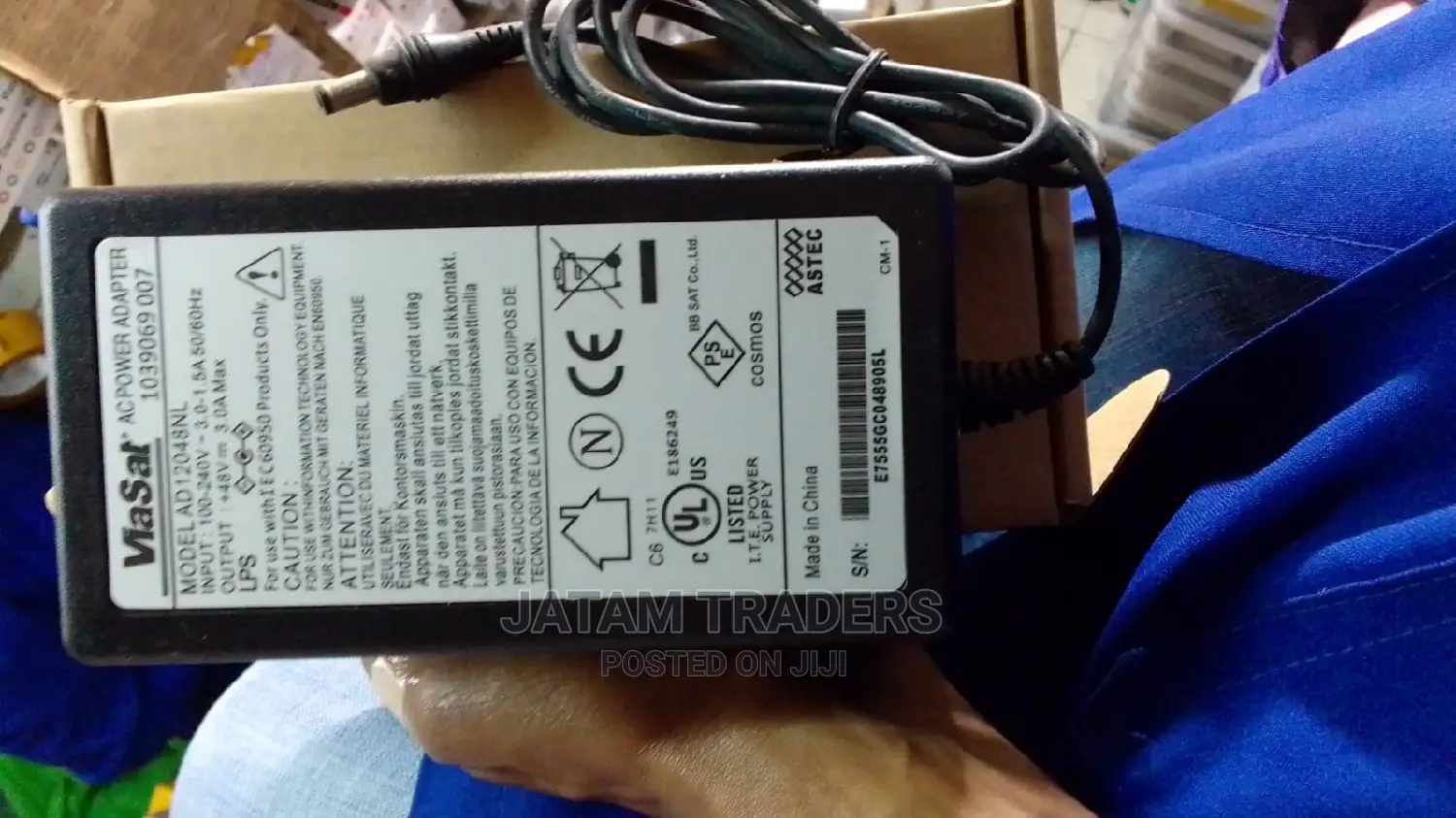 Adapter 48v 3A