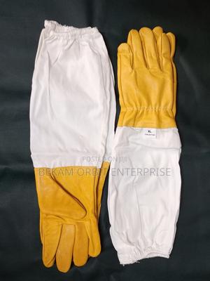 Durable Essential Bee Farmers Sheep Skin Leather Gloves - main view