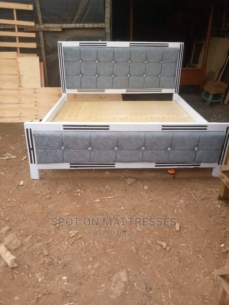 Classic Tufted Beds