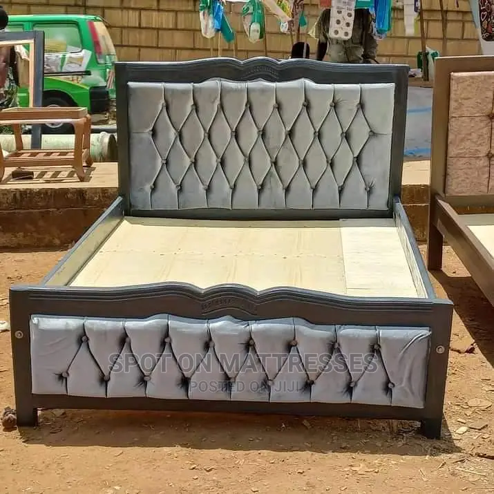Classic Tufted Beds