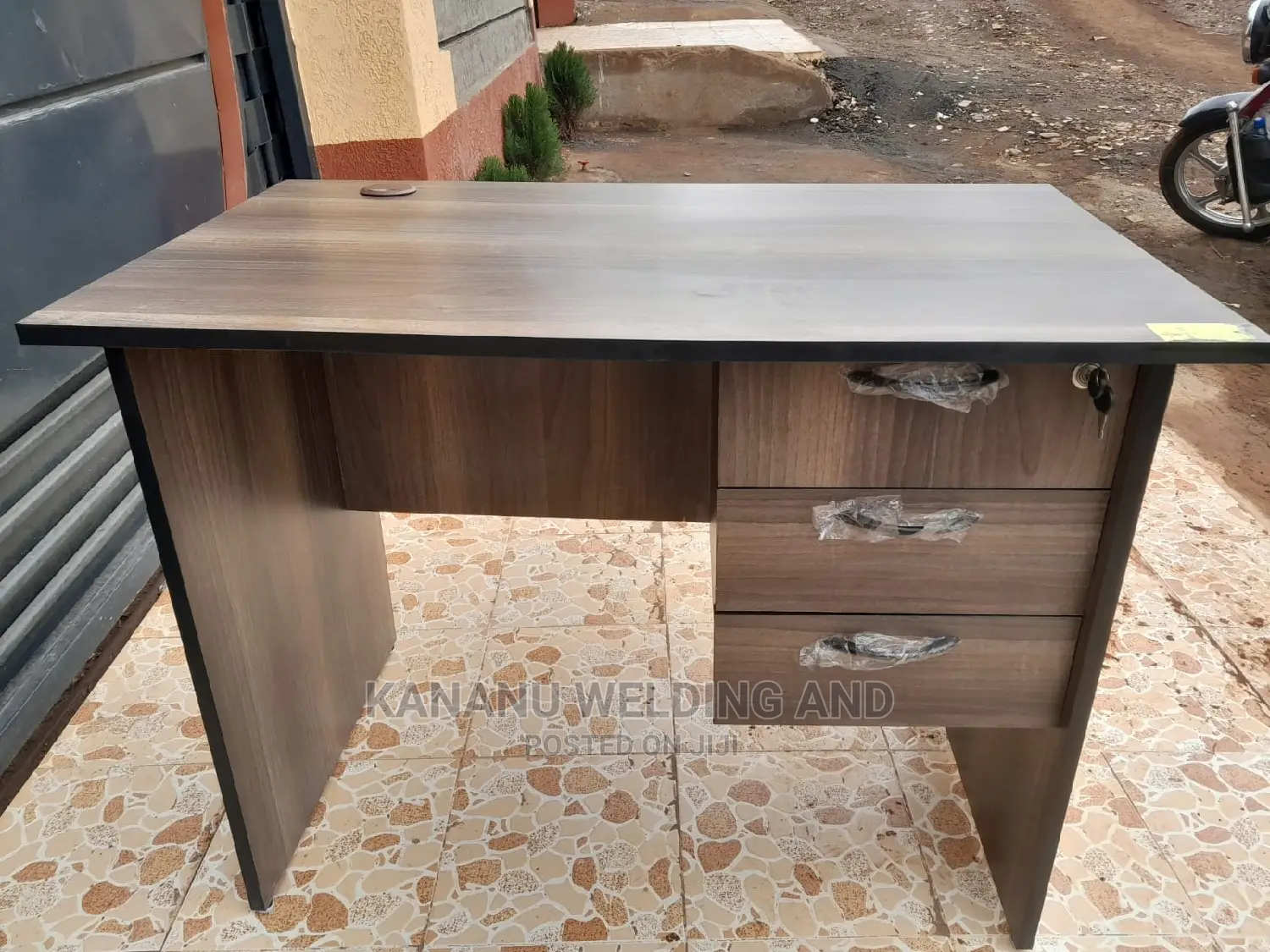 Office Desk