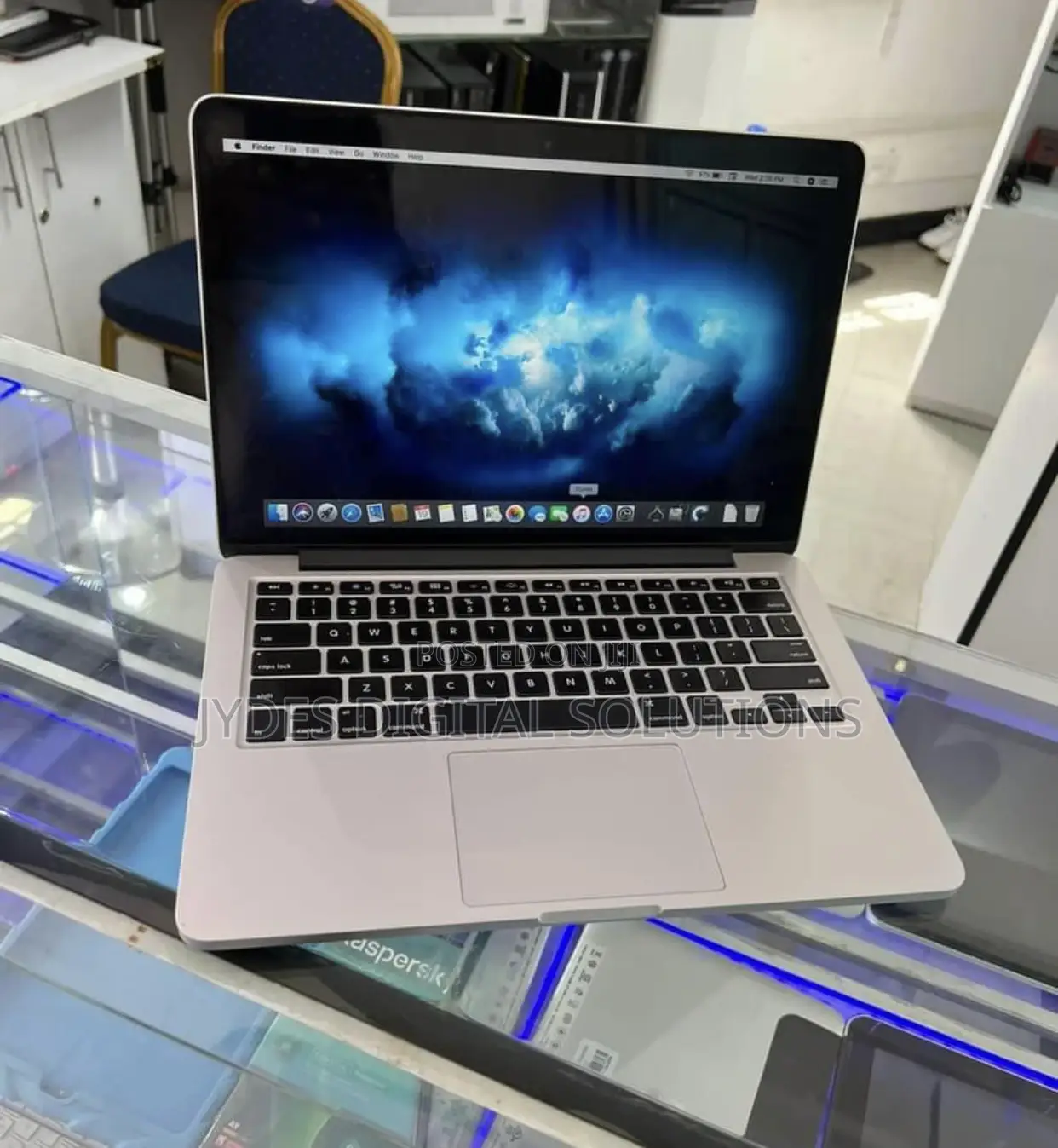 Laptop Apple MacBook Pro 2015 8GB Intel Core I5 SSD 256GB