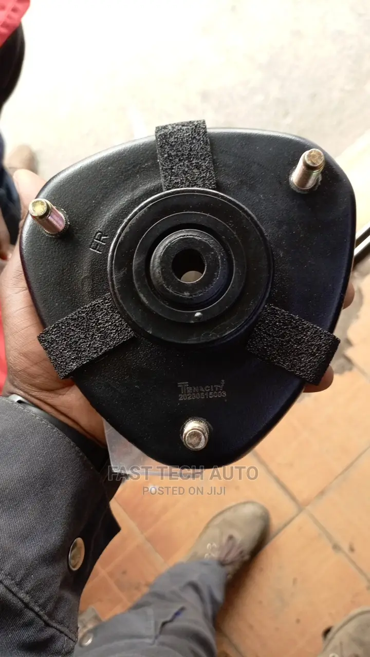 Honda Cross Road Shock Mounting