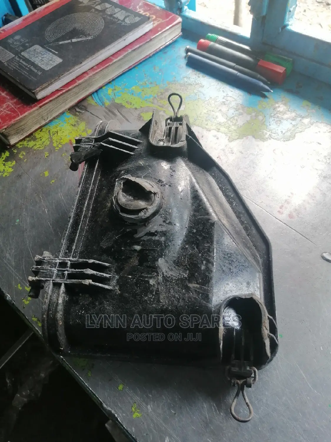 Toyota Hiace Aircleaner Cover