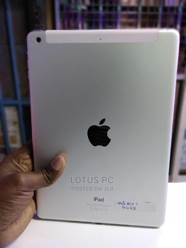 Apple iPad Air 64 GB Silver - thumbnail 2