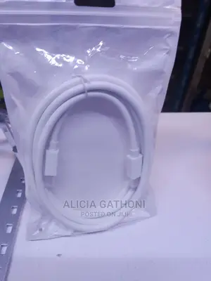 Thunderbolt Port to Thunderbolt 1.5cable