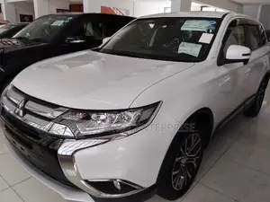 Mitsubishi Outlander 2016 White