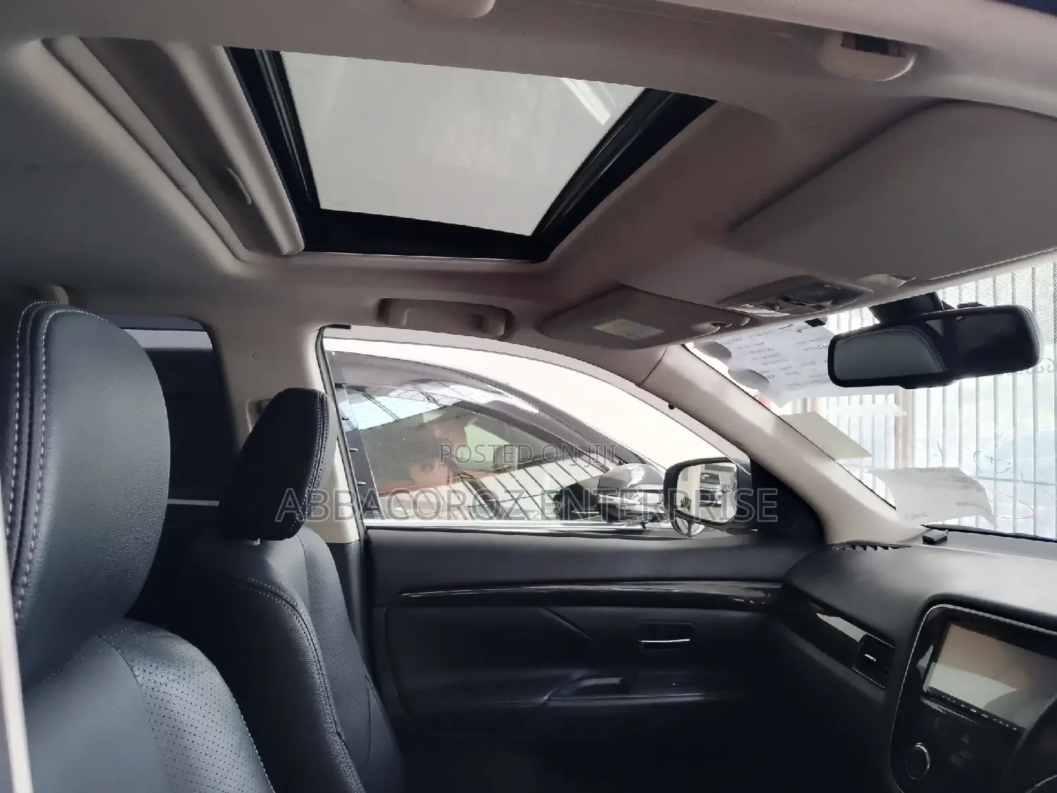Mitsubishi Outlander 2016 White