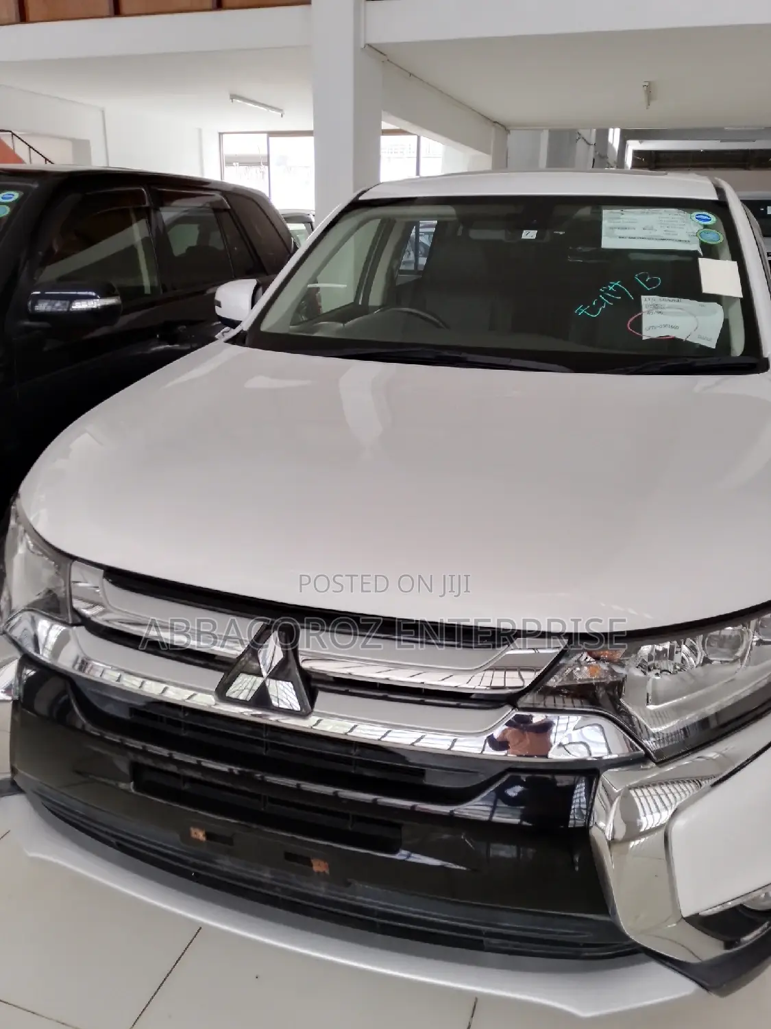 Mitsubishi Outlander 2016 White