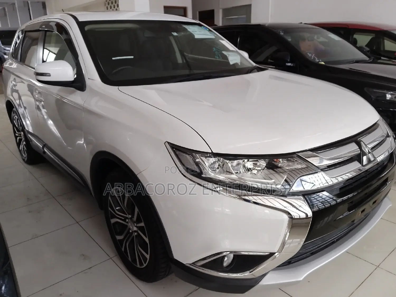 Mitsubishi Outlander 2016 White