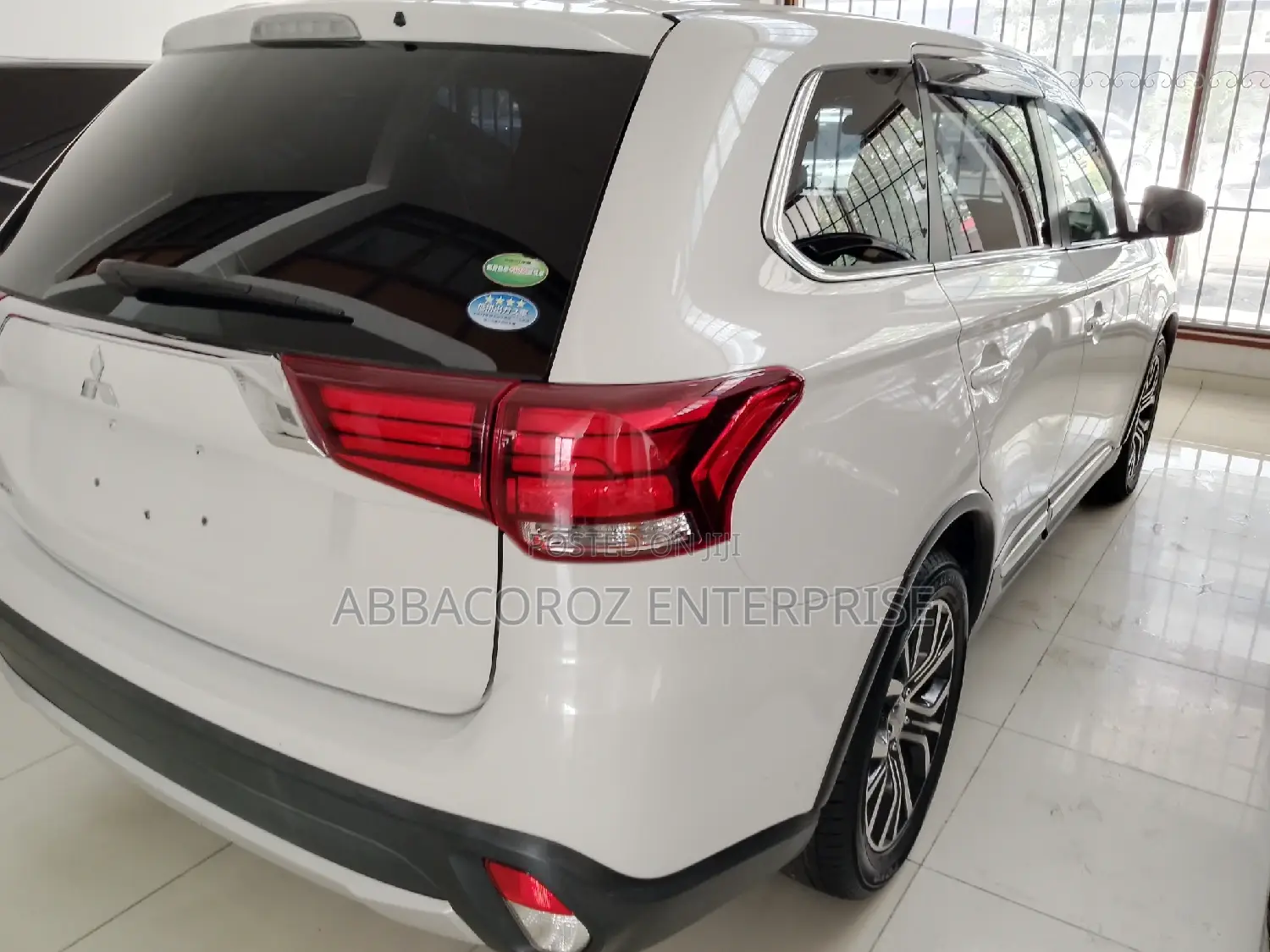 Mitsubishi Outlander 2016 White