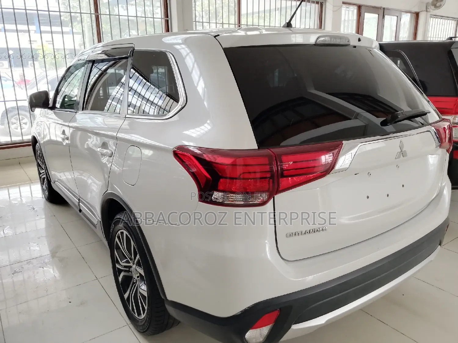 Mitsubishi Outlander 2016 White