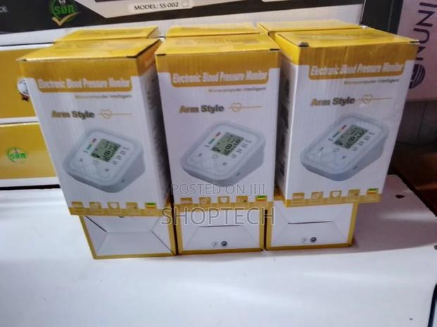 Blood Pressure Monitor/Blood Pressure Monitor - main view